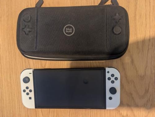 Nintendo Switch OLED + Opberghoes + 256GB Extra Geheugen