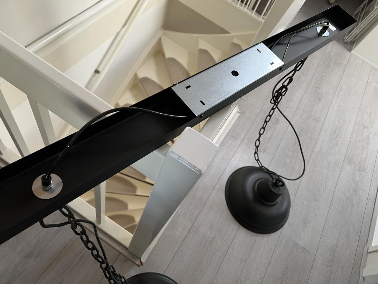 Zwarte hanglamp / industriële design lamp