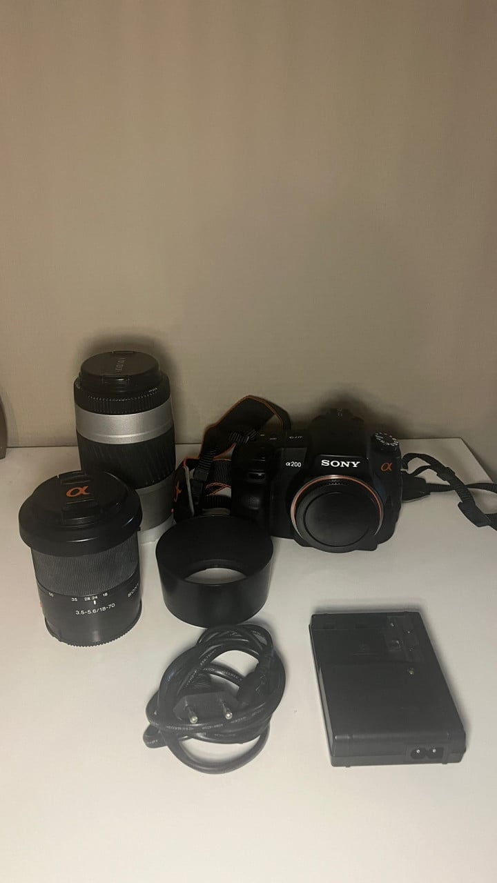 Sony A200 Camera