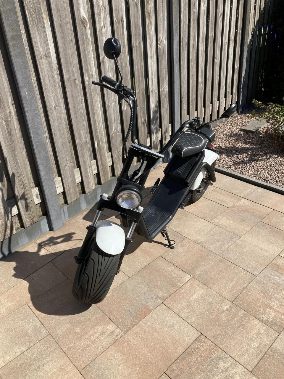 Spyder Wheelz e-scooter