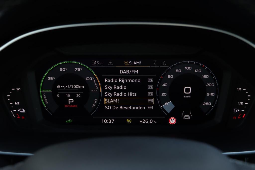 Audi Q3 45 tfsi e s edition 245pk s tronic | soh 97,6% |