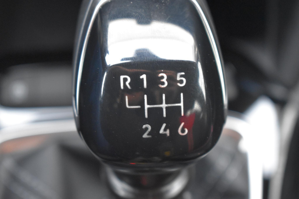 Opel Corsa 1.2 turbo yes || € 2.500 van mossel voorraadvoordeel ||