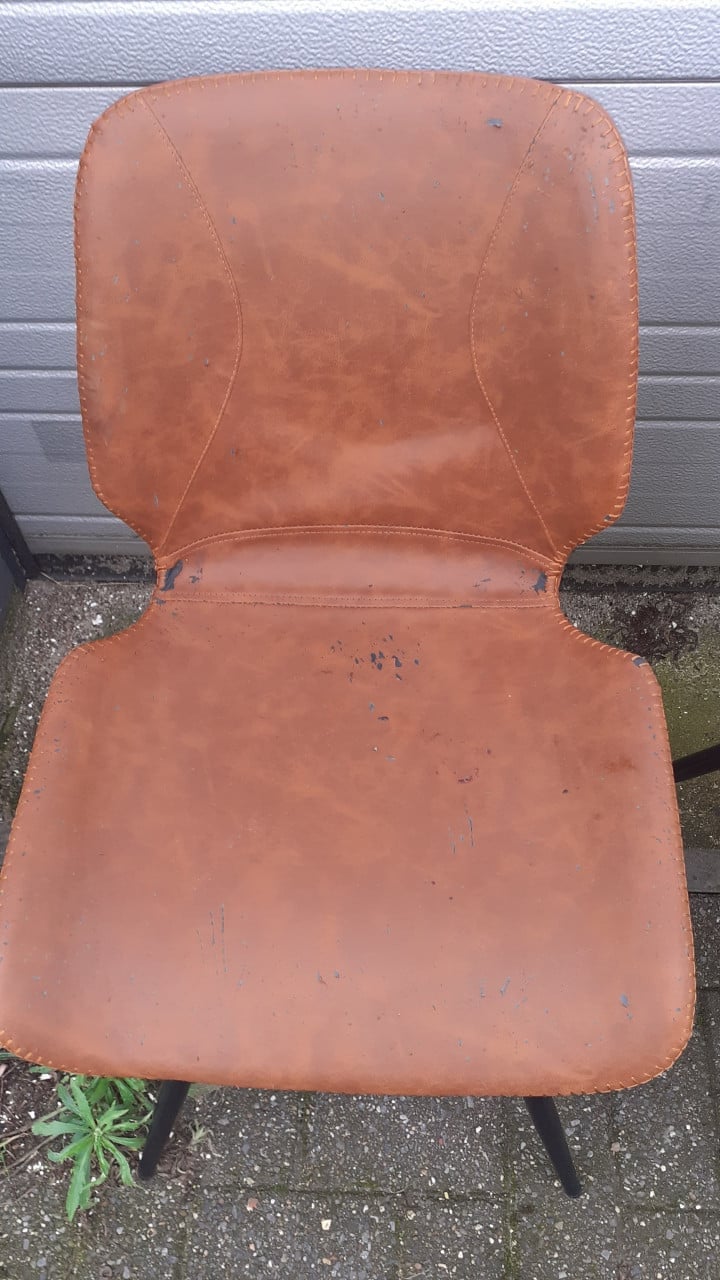 4 x Eetkamerstoelen met extra losse kussens & Zit-zak