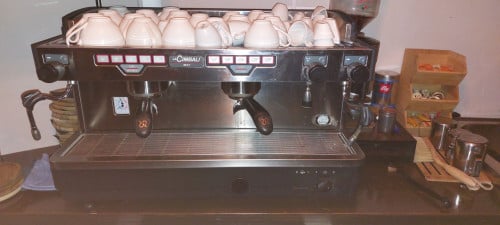 La Cimbali M27 piston koffiemachine