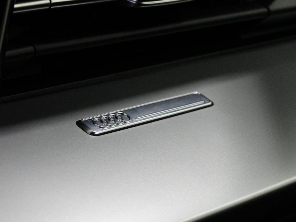 Audi A3 35 tfsi 150pk s tronic s line edition