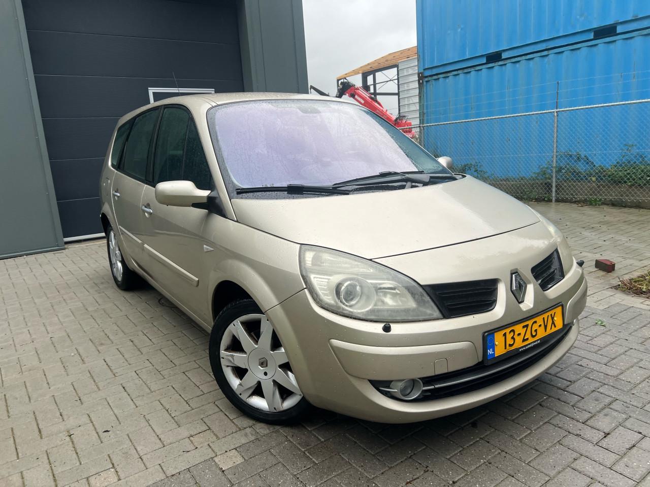 Renault Grand Scenic 2.0-16V Tech Line