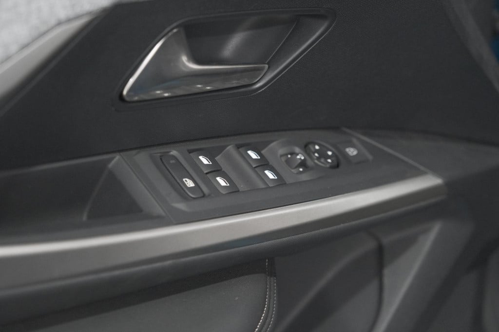 Peugeot 3008 hybrid 136 e-dsc6 allure | camera | apple carplay | parkeersen