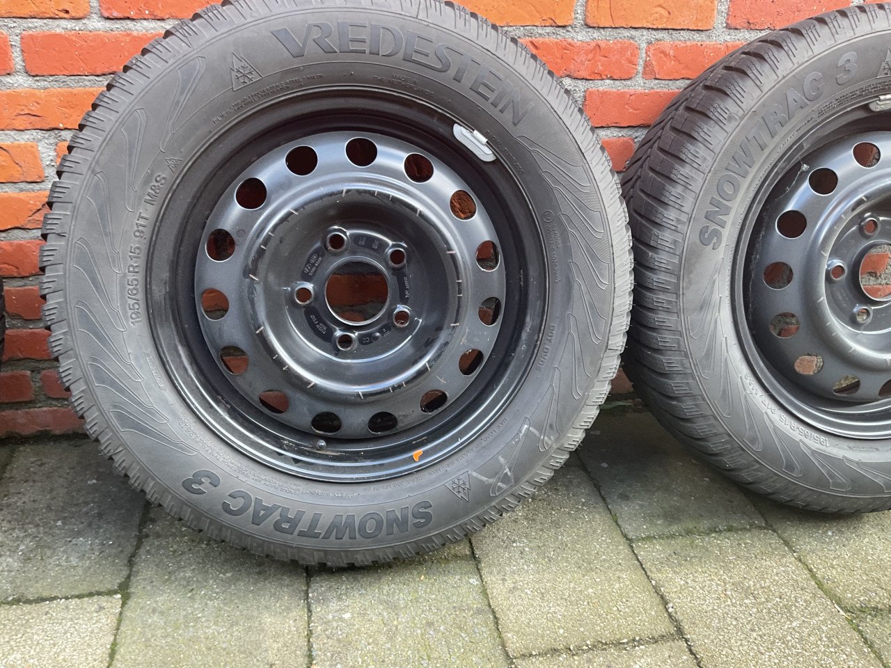 4 winterbanden met stalen velg