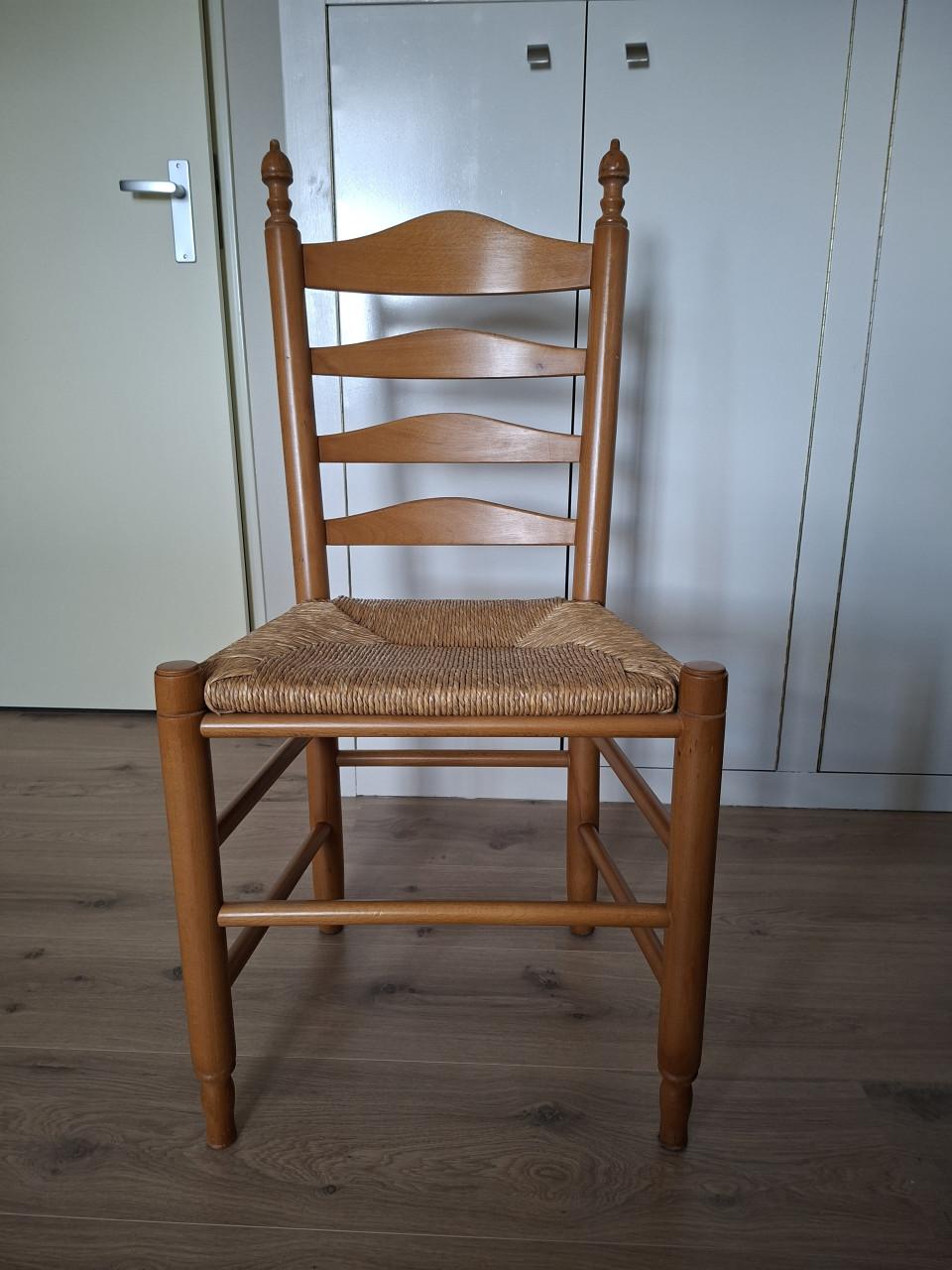 4 EETKAMERSTOELEN