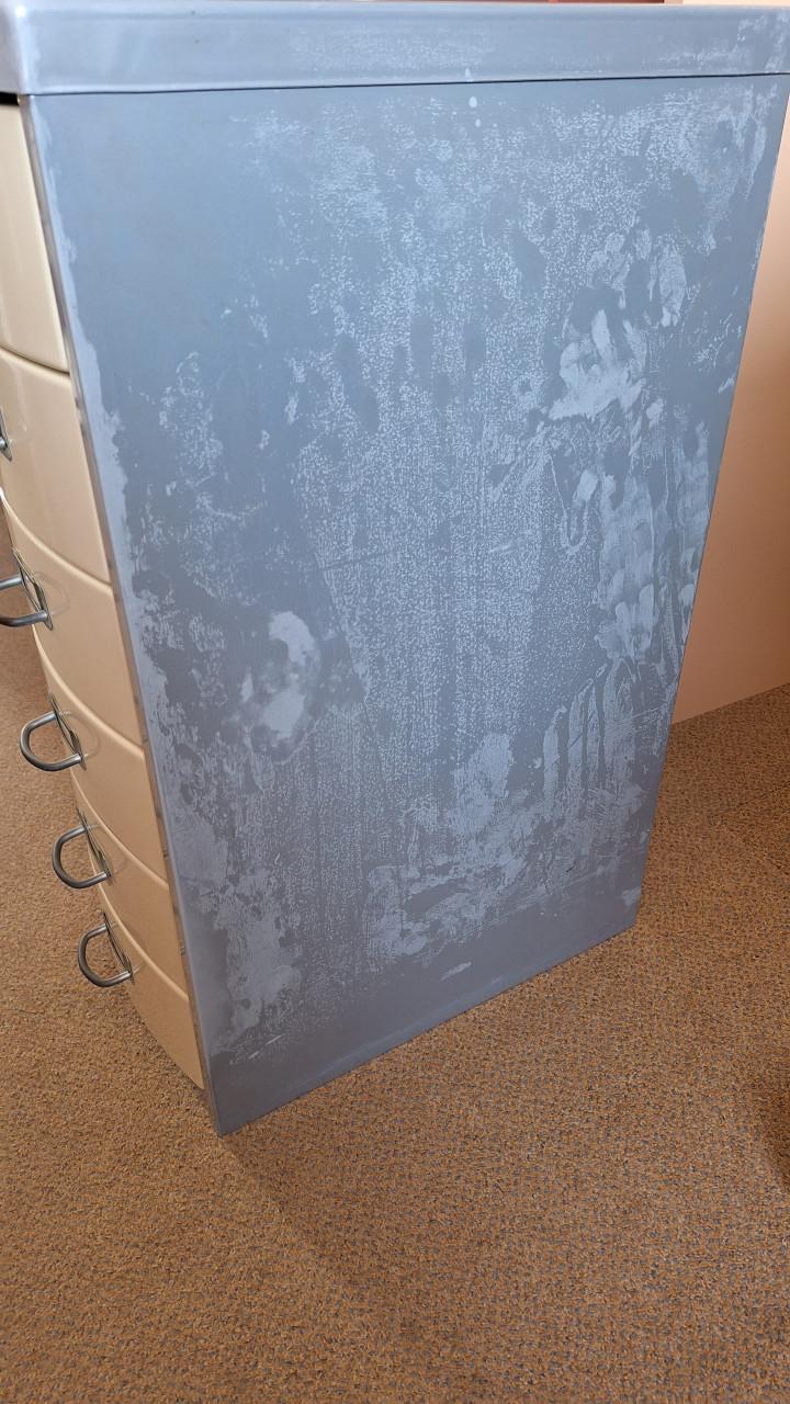 Stalen ladenkastje met 6 laden grijs/geel