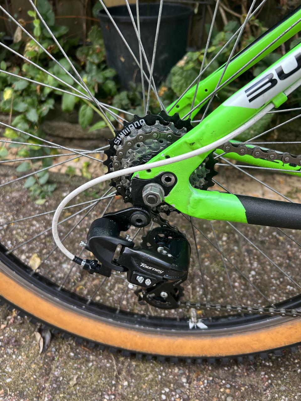 Mountainbike Bulss Pulsar 21 versnellingen, off Road banden, velgrem enz.