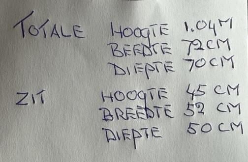 Relaxfauteuil van Prominent voor een klein persoon.