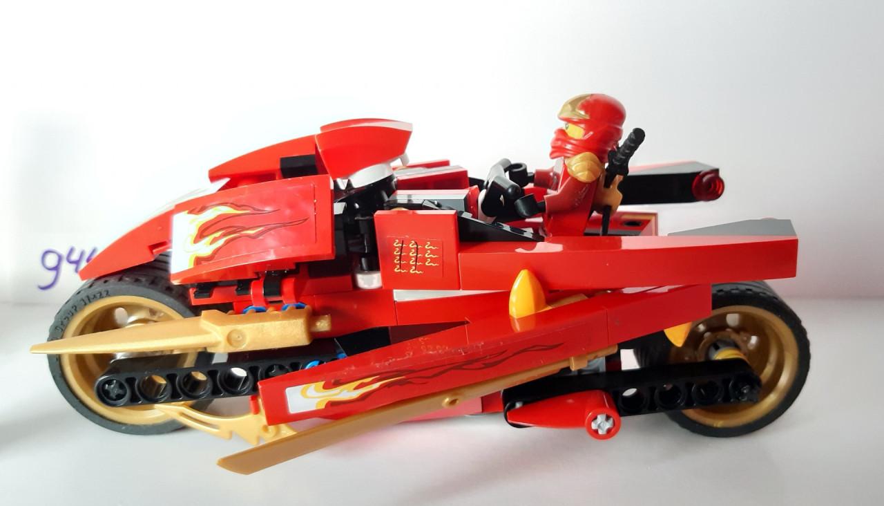 Lego Ninjago 9441: Kai's Zwaardbike