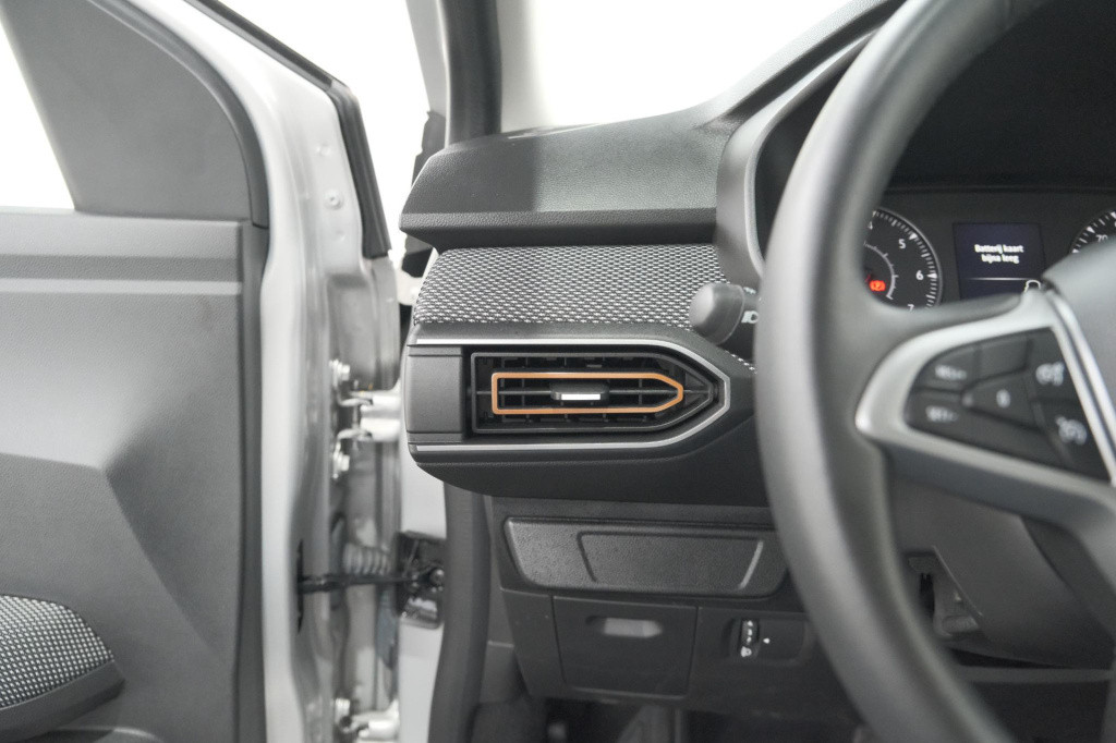 Dacia Sandero Stepway tce 90 expression | camera | dodehoekdetectie | navig