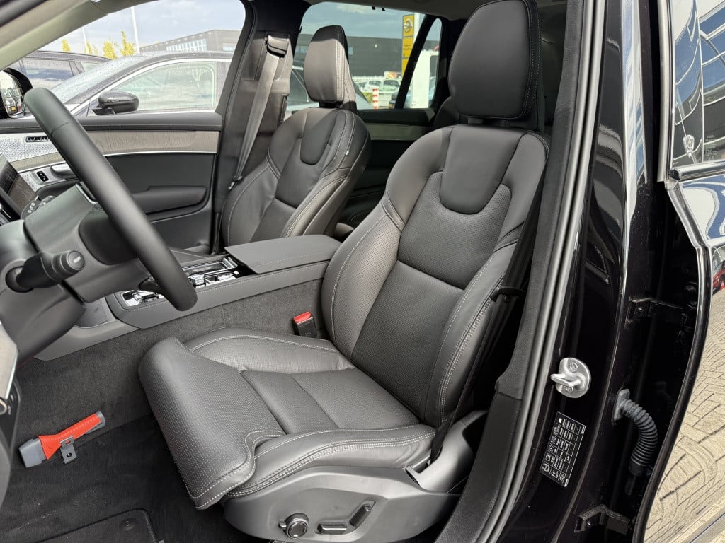Volvo XC90 t8 455pk recharge ultra dark| full options black edition| trekha