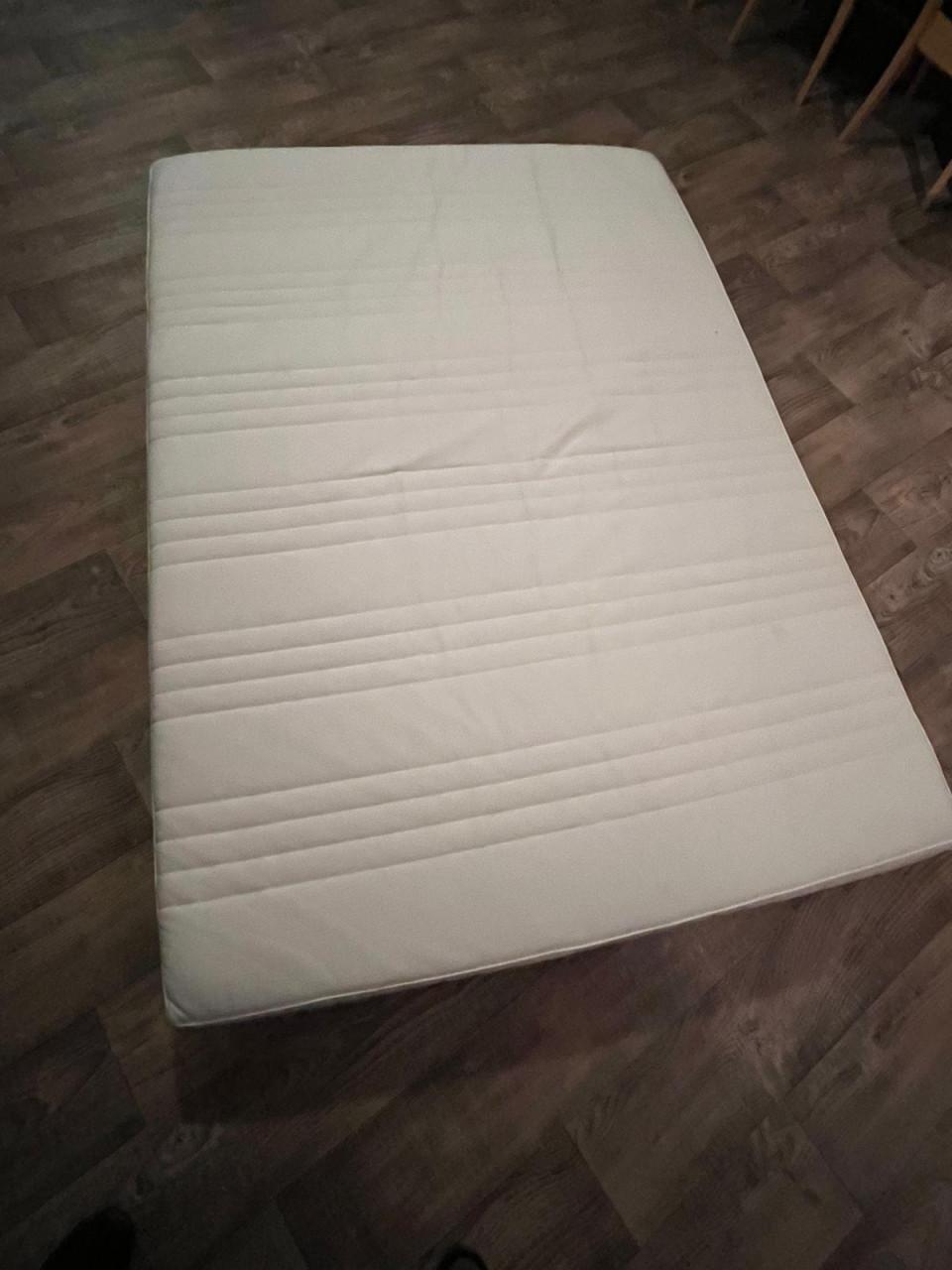 Matras 140x200 in zeer goede staat