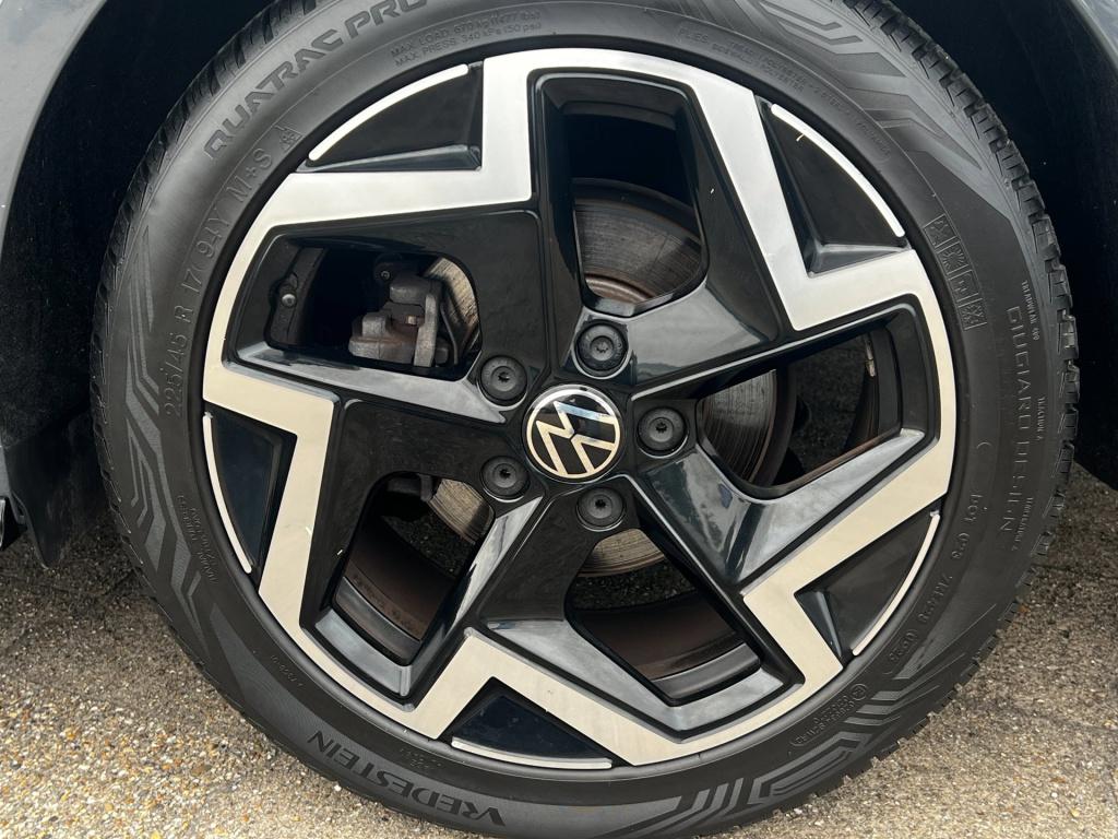 Volkswagen Golf variant 1.5 etsi r-line edition