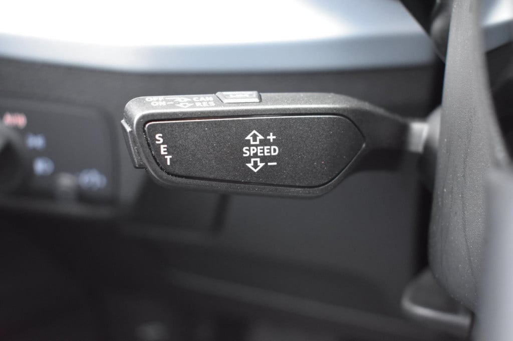 Audi Q2 35 tfsi epic | afn. trekhaak | navigatie | nap | cruise controle | 