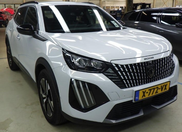 Peugeot 2008 1.2 puretech 130pk eat8 gt