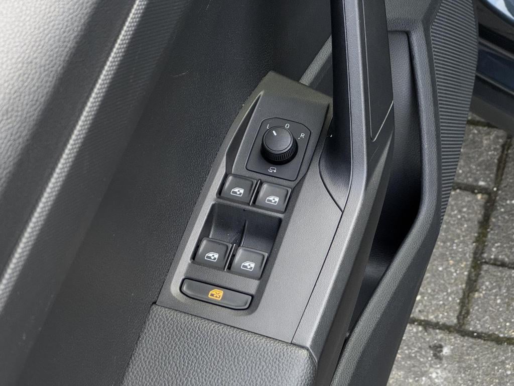 Seat Arona 1.0 tsi style nl-auto, allseason banden!