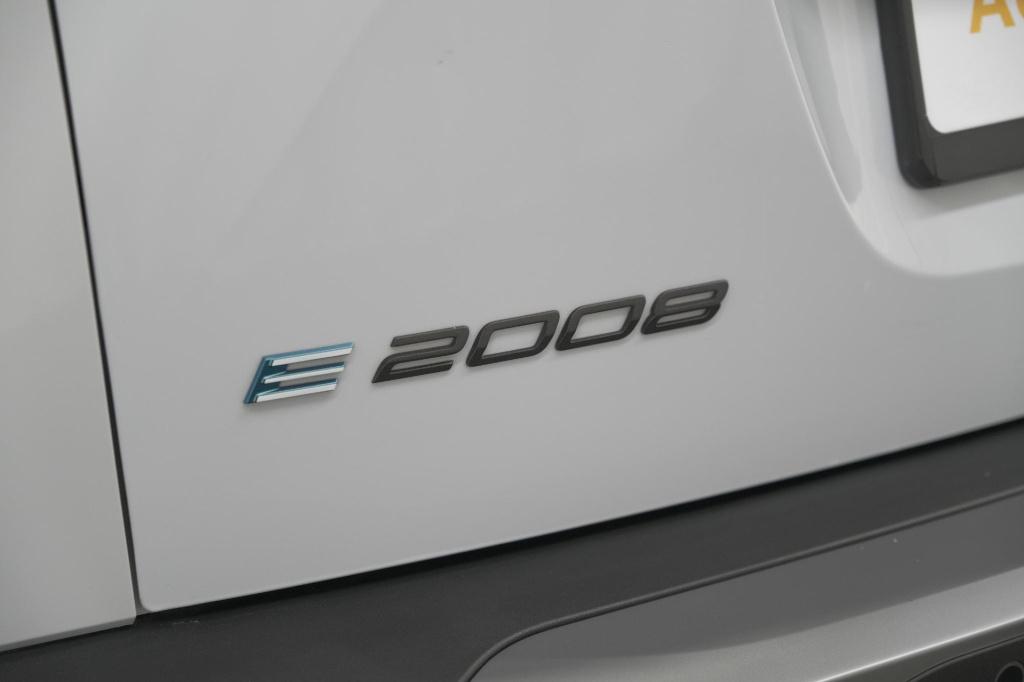 Peugeot E-2008 ev gt 50 kwh | 11 kw laadfunctie | 360 camera | dodehoekdete