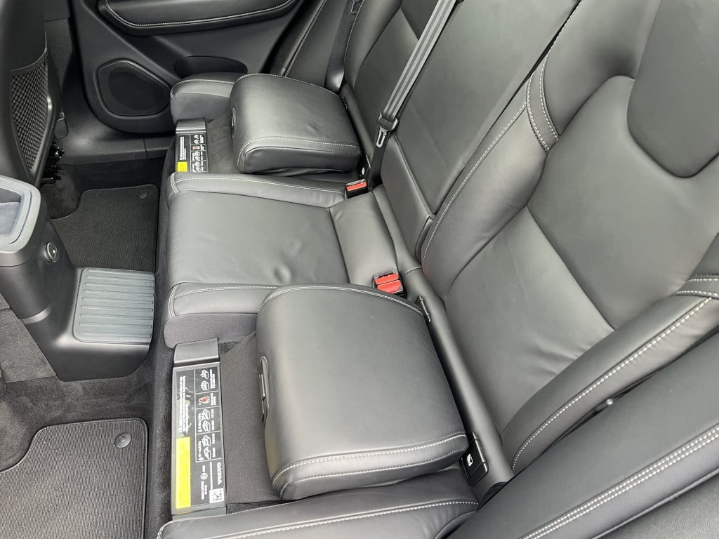 Volvo XC60 t8 455pk recharge ultra dark r-design| full options !