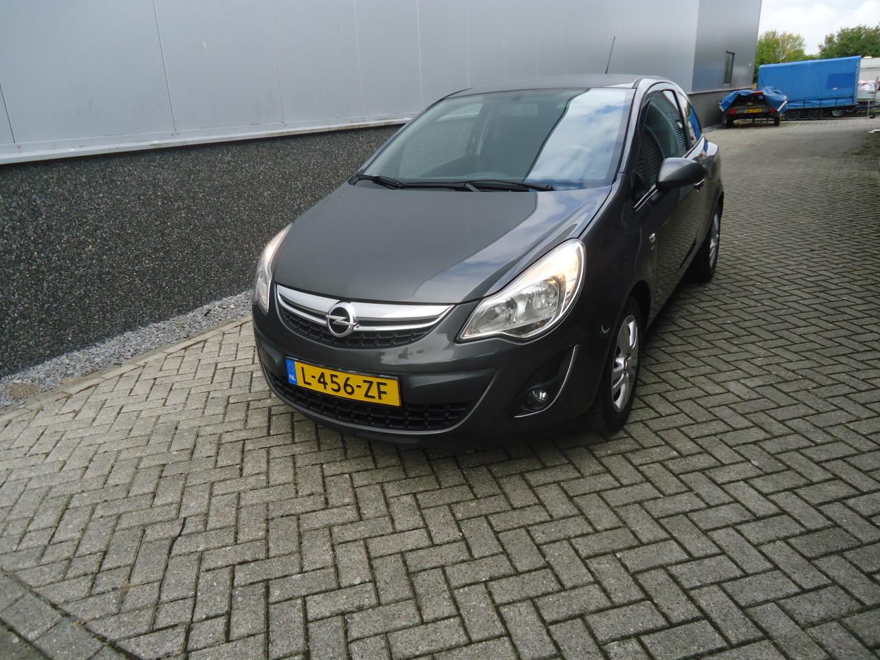 OPEL CORSA 12-16V 3DRS SELECTION