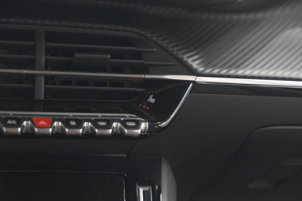 Peugeot 208 puretech 100 allure | adaptieve cruise control | camera | apple