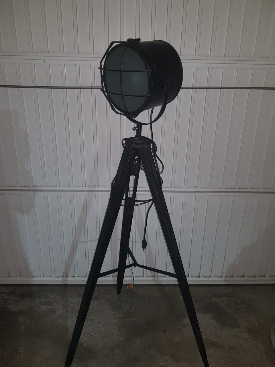 Industriële  vloerlamp