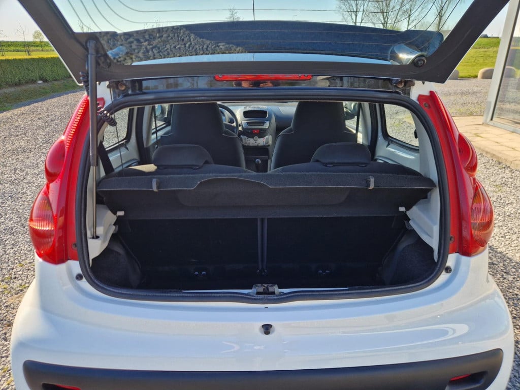 Peugeot 107 1.0-12v xs | airco | achterspoiler | velgen ''15 | toerenteller
