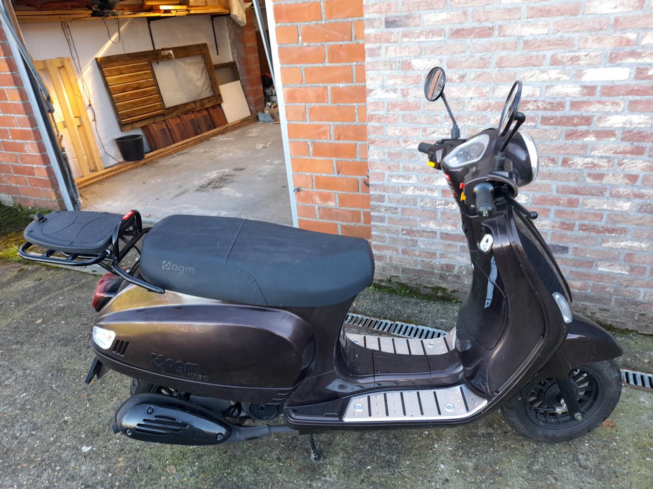 Scooter rijklaar met maar 98.6 km