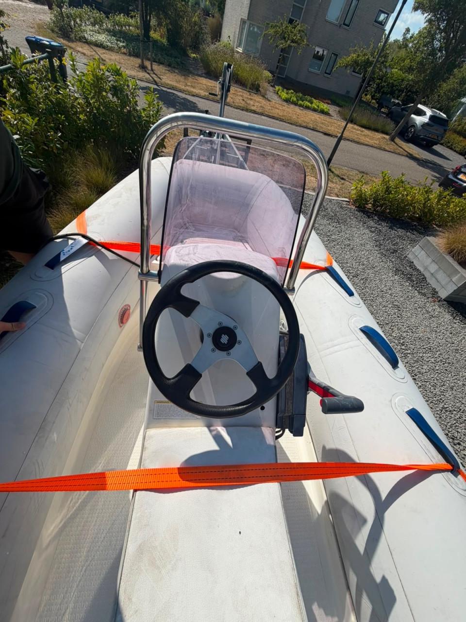 Wil je morgen al gaan varen? Grand RIB met Yamaha 15pk buitenboordmotor