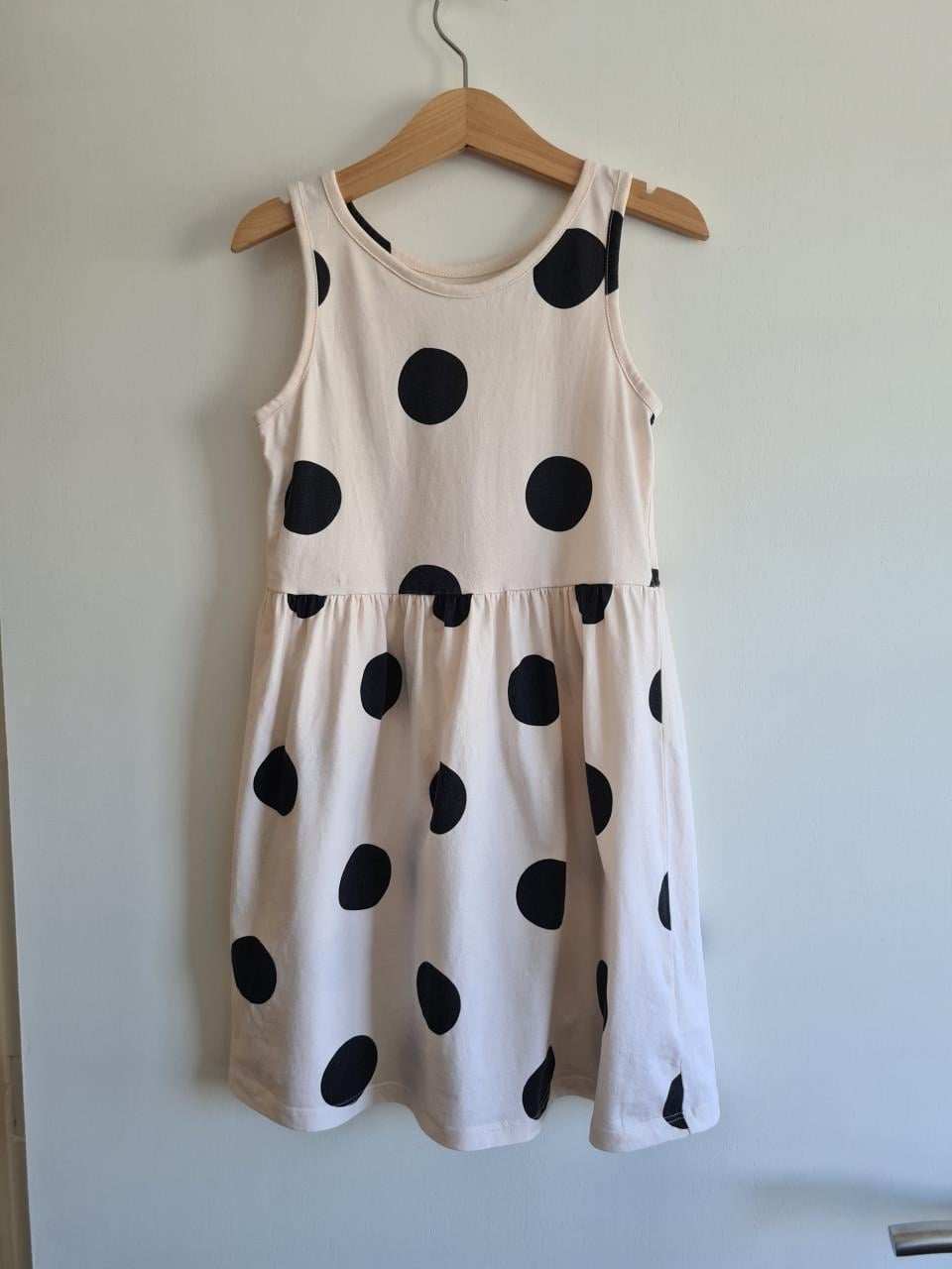 Ecru wit met zwarte bolletjes jurk van H&M  Maat 122-128