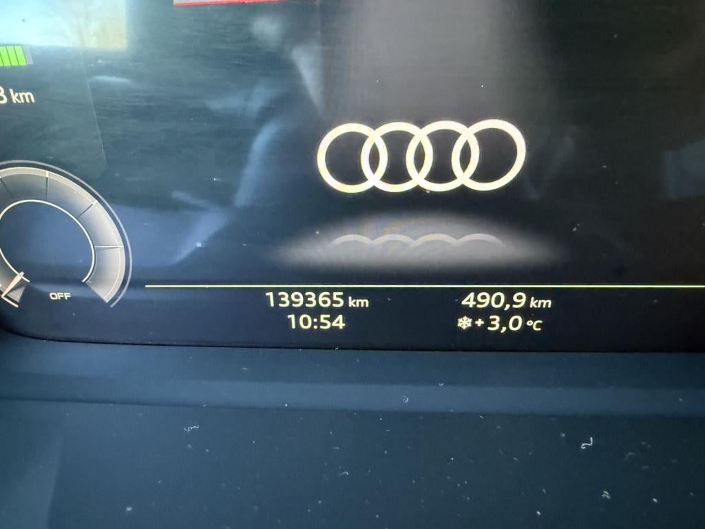 Audi Q3 45 tfsi ehybrid 245pk s edition | leder | black pakket