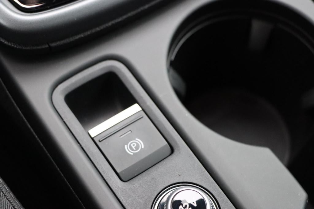 Audi A3 sportback 40 tfsi e advanced edition 204pk