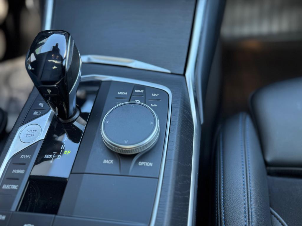 BMW 3-serie touring 330e m-sport * pano * acc * harman/ kardon