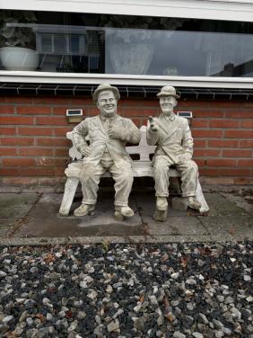 “Laurel en Hardy” op een bankje