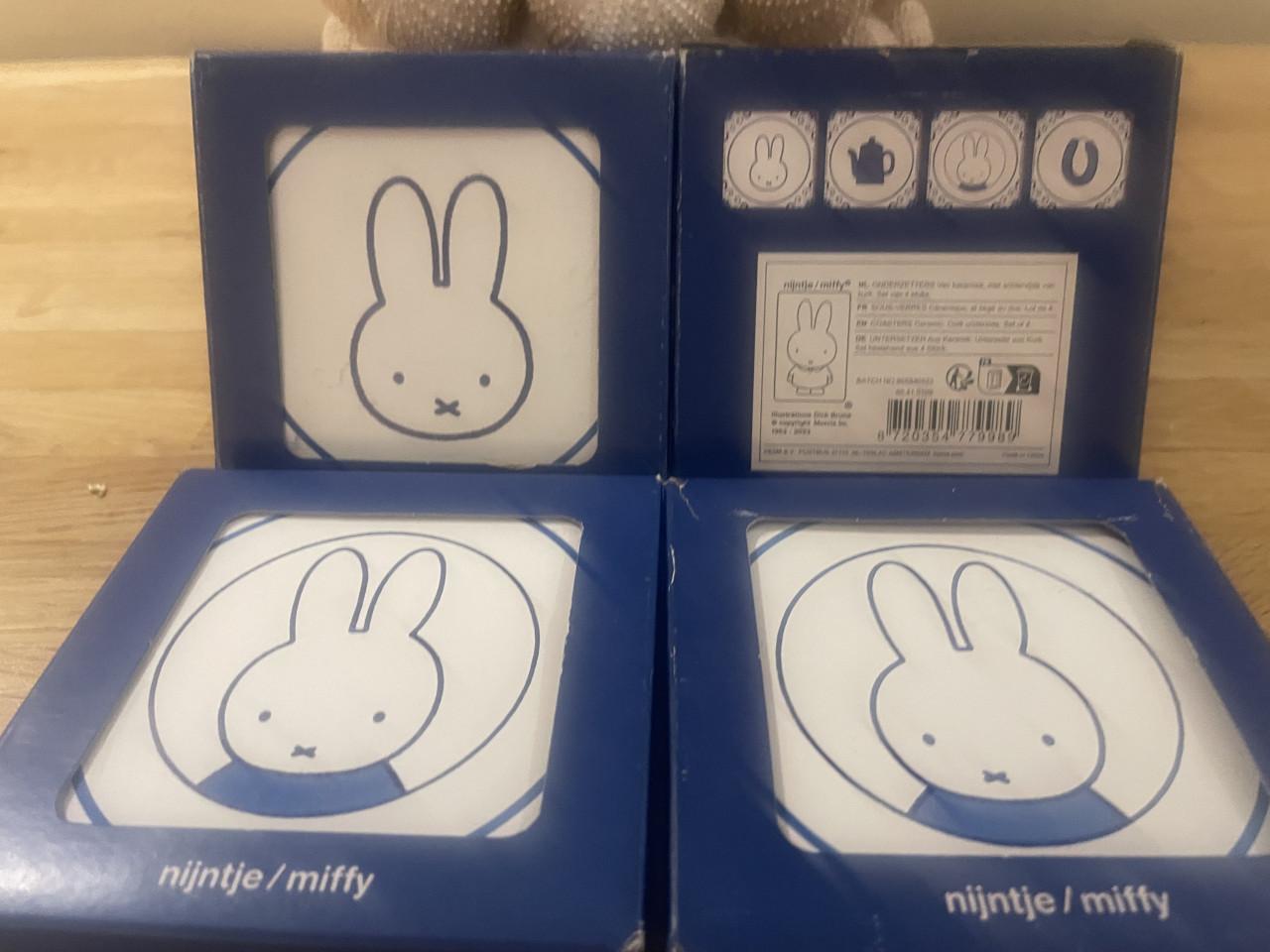 16 Nijntje tegels 10x10 cm Delfts blauw