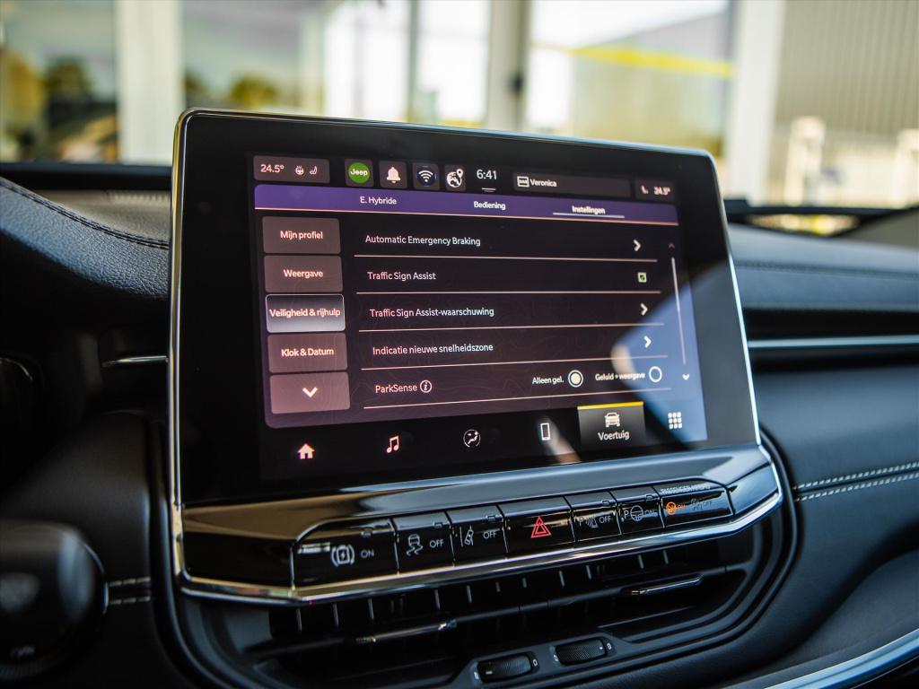 Jeep Compass 1.3t 4xe plug-in hybrid 190pk altitude automaat | trekhaak | c