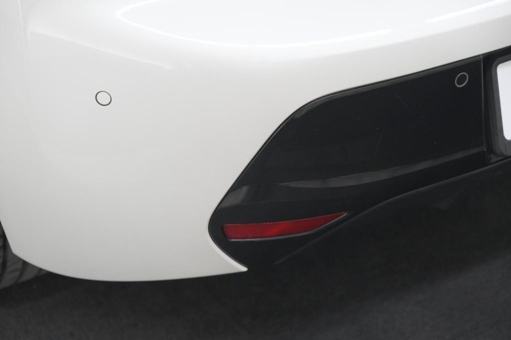 Peugeot 208 puretech 100 allure | camera | apple carplay | parkeersensoren 