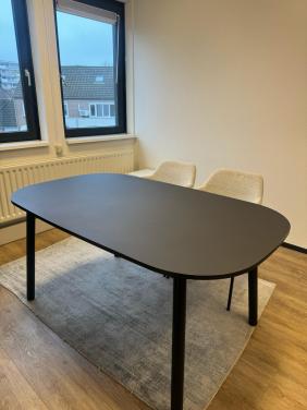 IKEA eetkamer tafel mat zwart 160x95cm. Mat zwart In goede staat