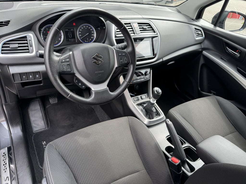 Suzuki Sx4 S-cross 1.4 boosterjet exclusive | trekhaak afneembaar | navigat