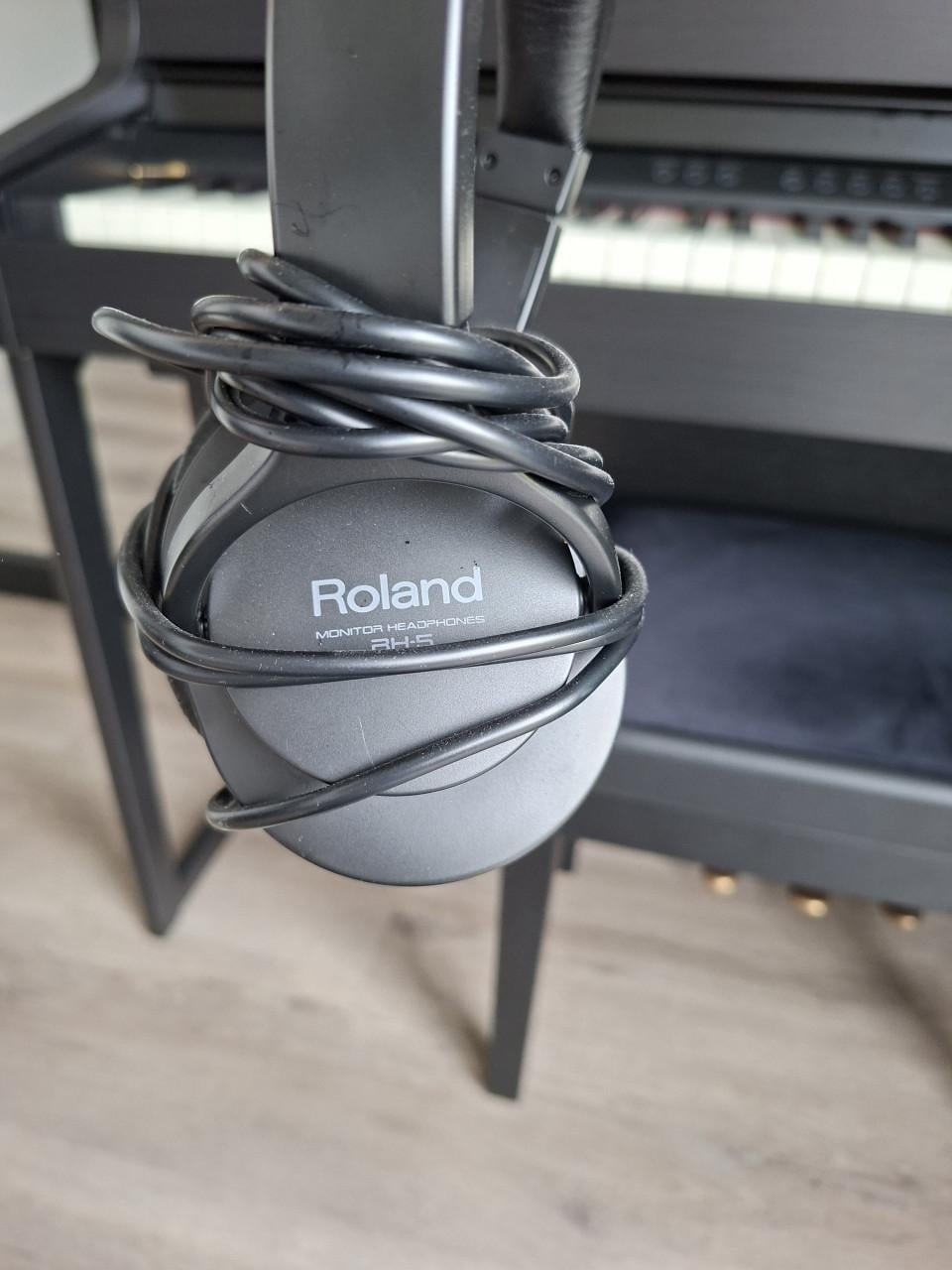 Roland HP702 digitale piano Charcoal Black zo goed als nieuw