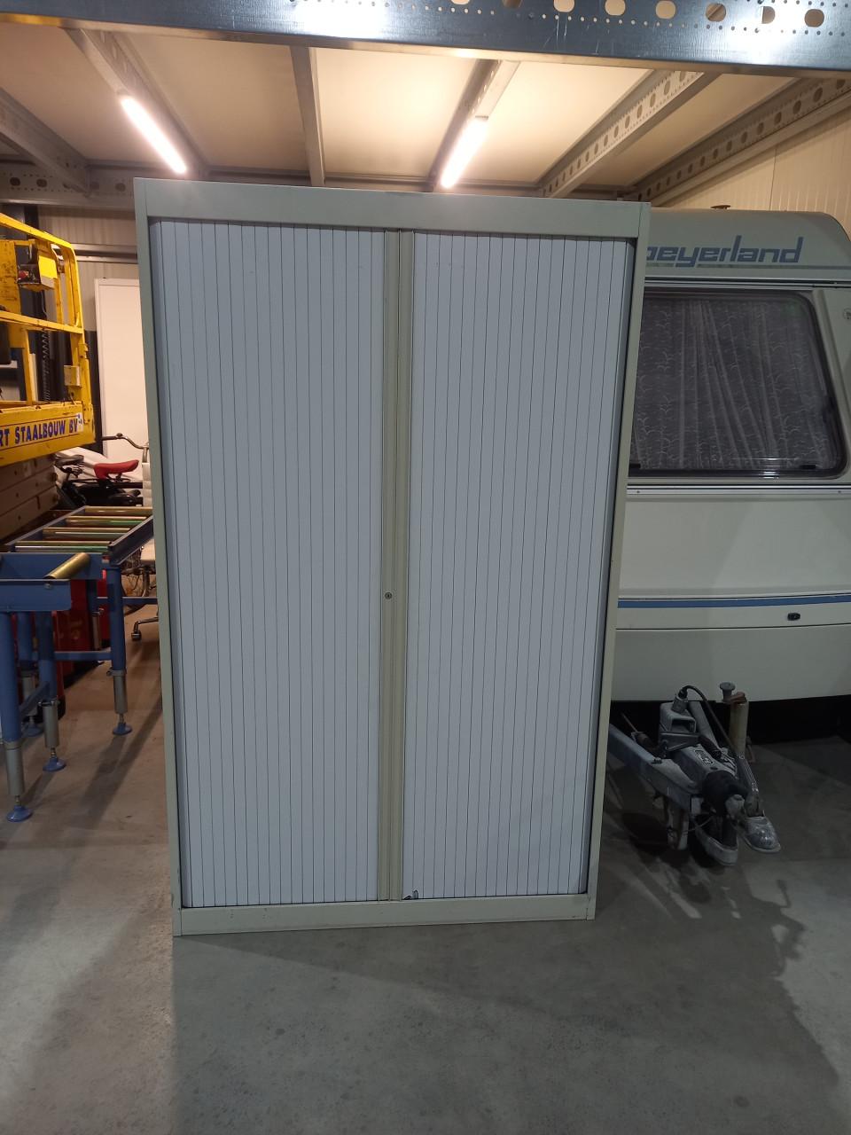 Roldeurkast archiefkast