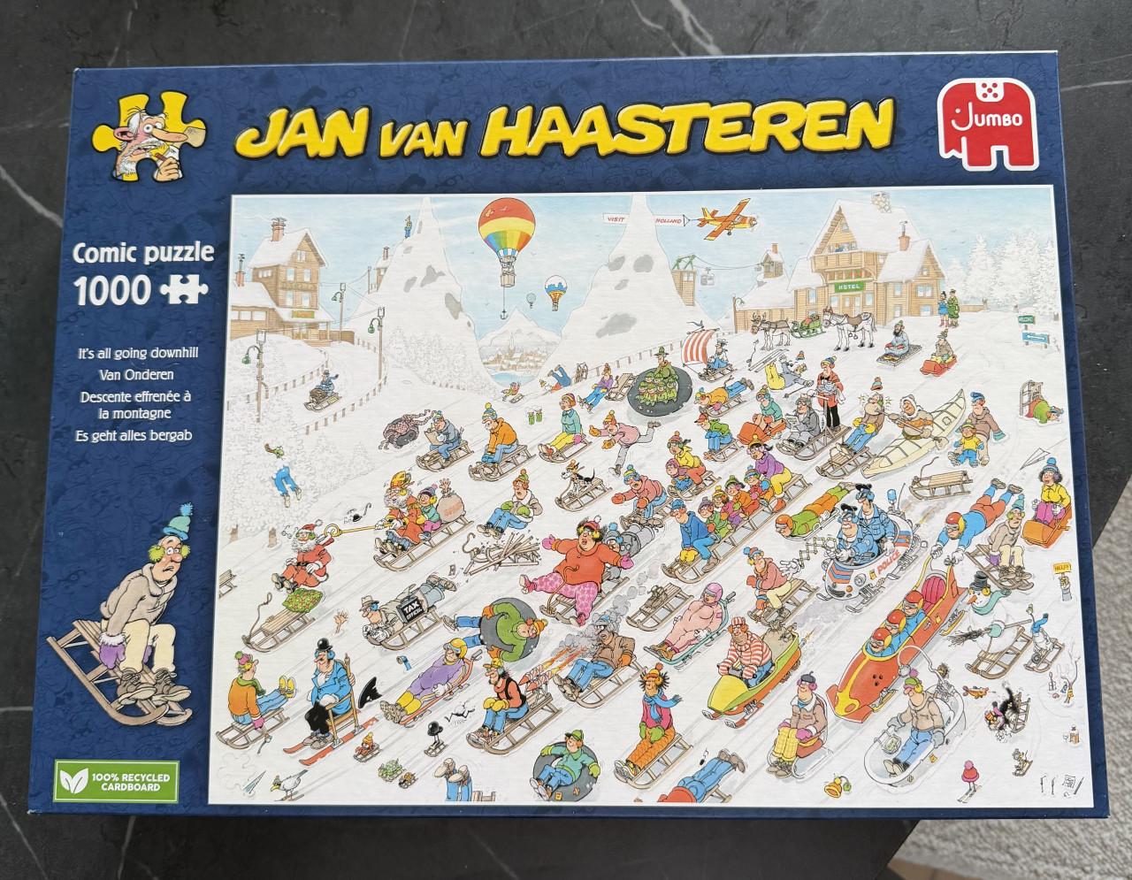 Jan van Haasteren van onderen