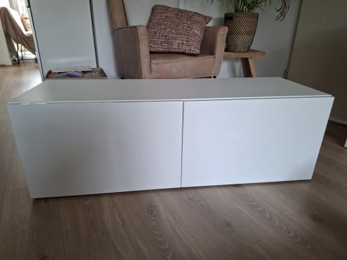 IKEA Bestå kast wit/Selviken hoogglans