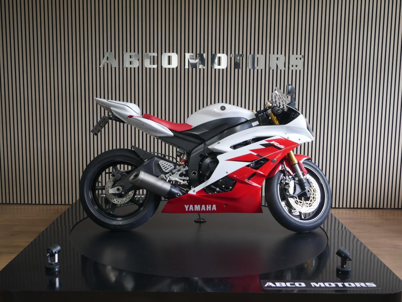 YAMAHA YZF R6