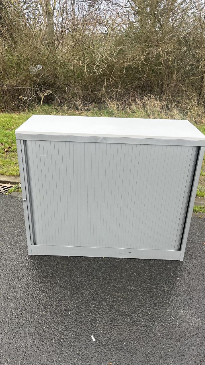 Roldeurkast archiefkast