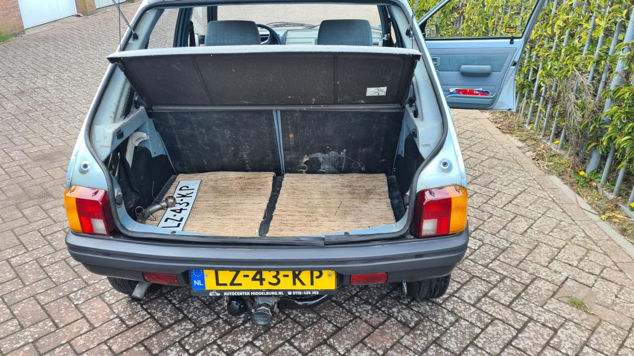 Peugeot 205 GR belastingvrij