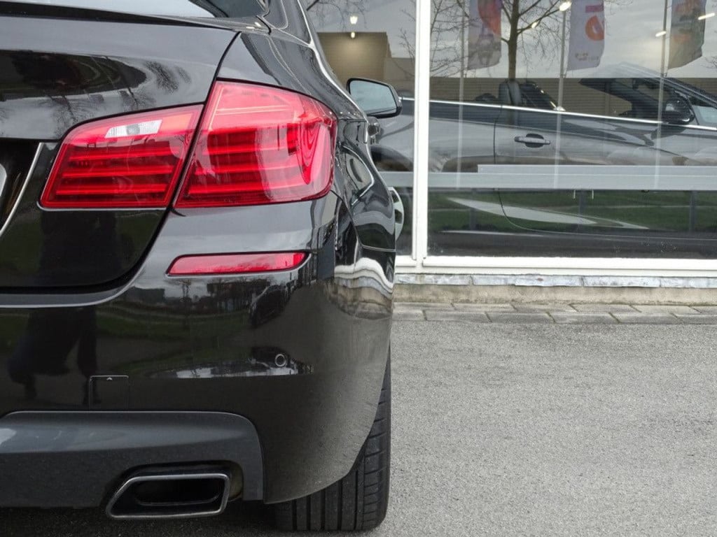BMW 5 Serie m550xd b&o | hud | aapt. led | pano | 20"